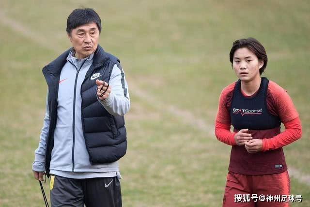 欧国联-鲁伊斯双响亚马尔助攻 西班牙4-1瑞士
